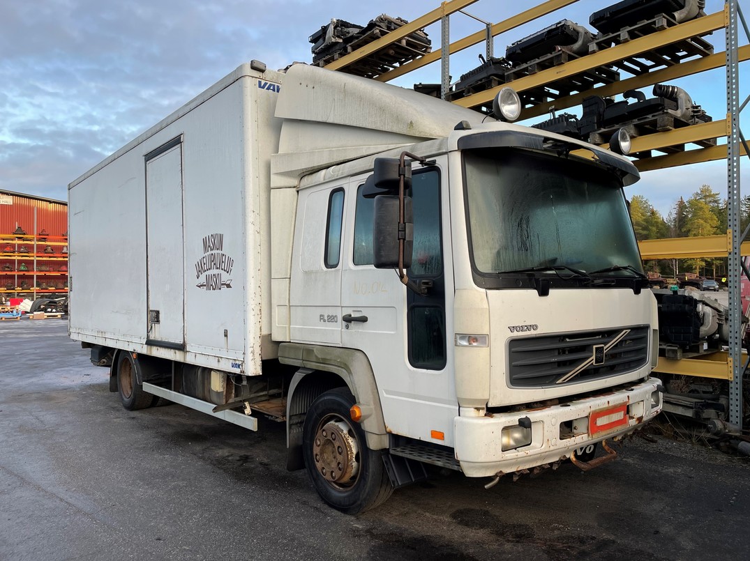 Volvo FL610 image