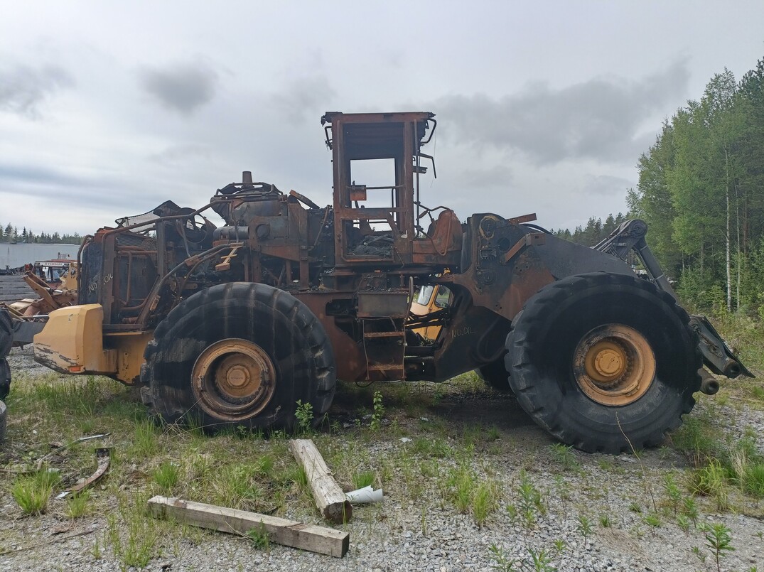 Volvo L220 image