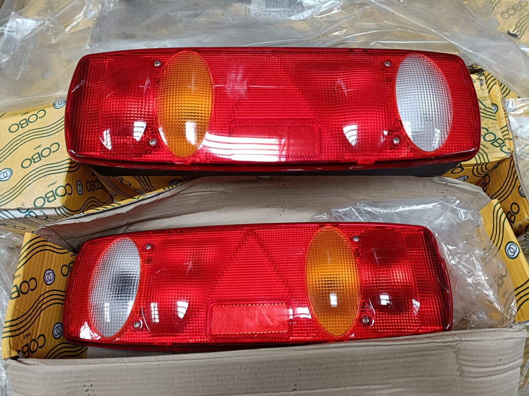 New tail lamps for trucks image