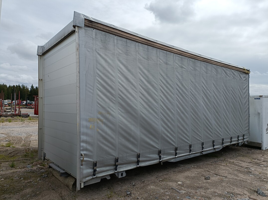 Truck body with tarpaulin image