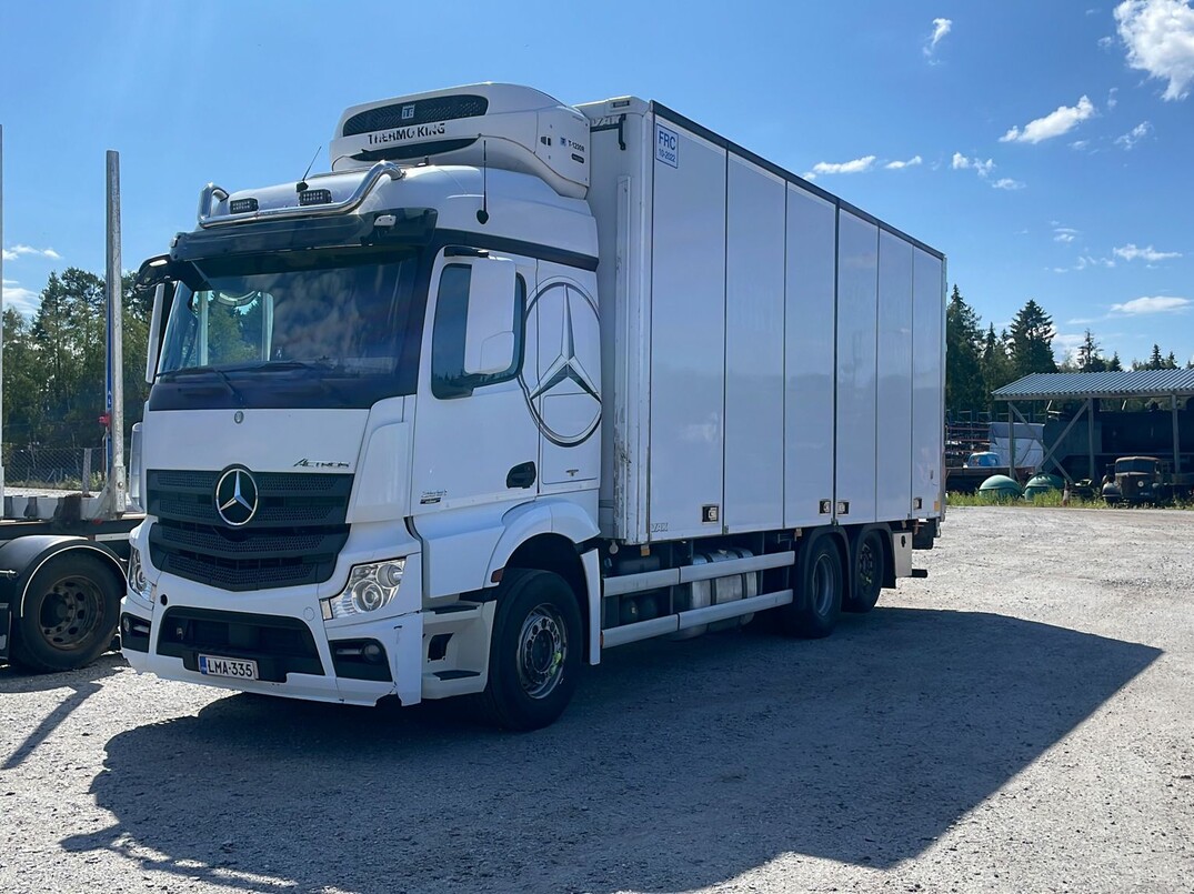 Mercedes Benz Actros image