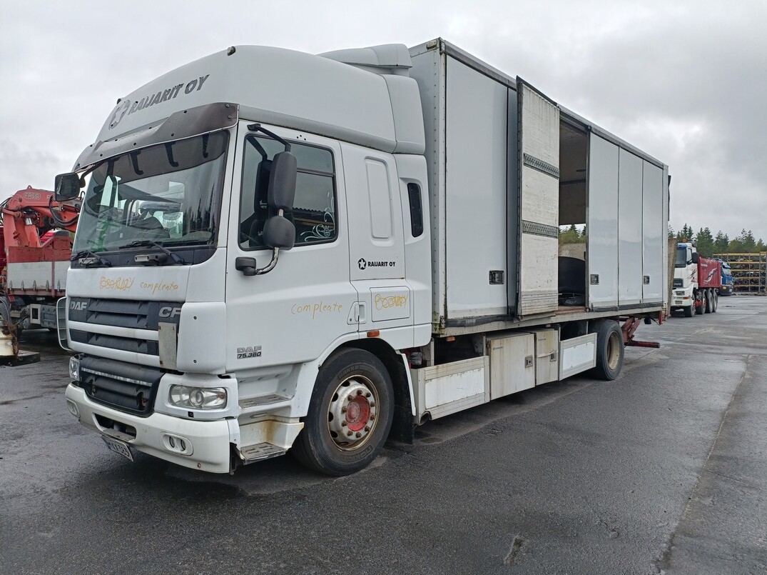 DAF CF75.360 image