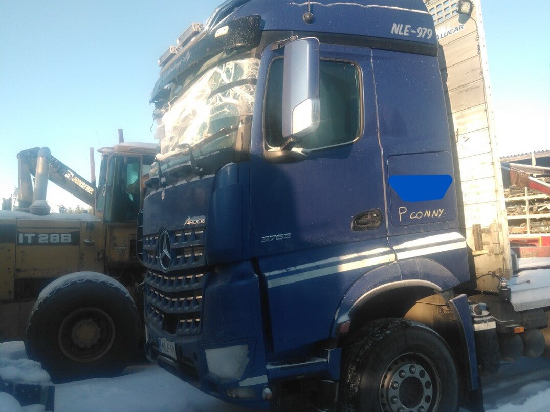 Mercedes-Benz Arocs image