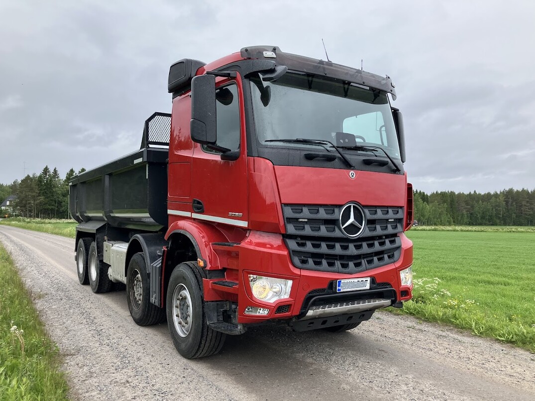 Mercedes-Benz Arocs image