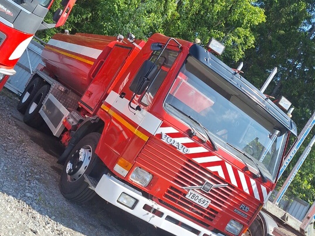 Volvo FL10 image