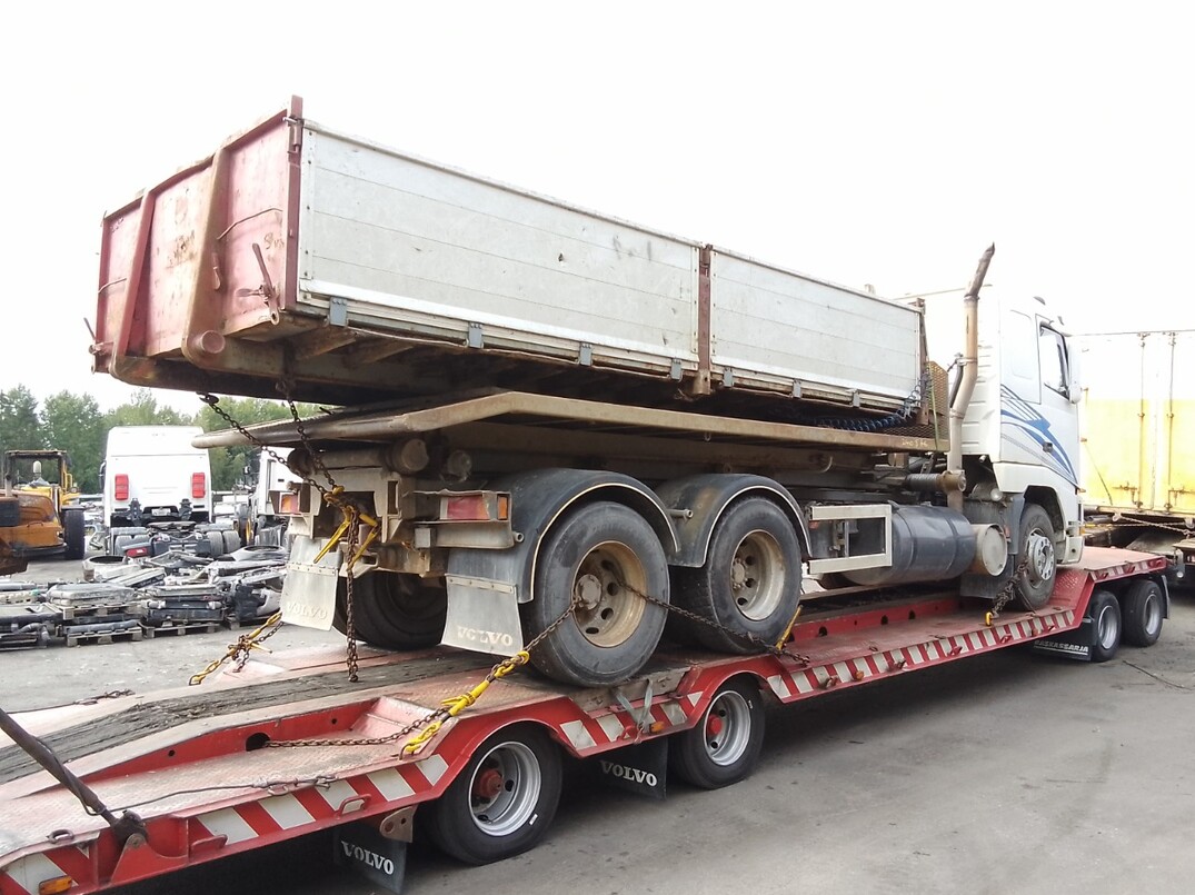 Volvo FH12 image