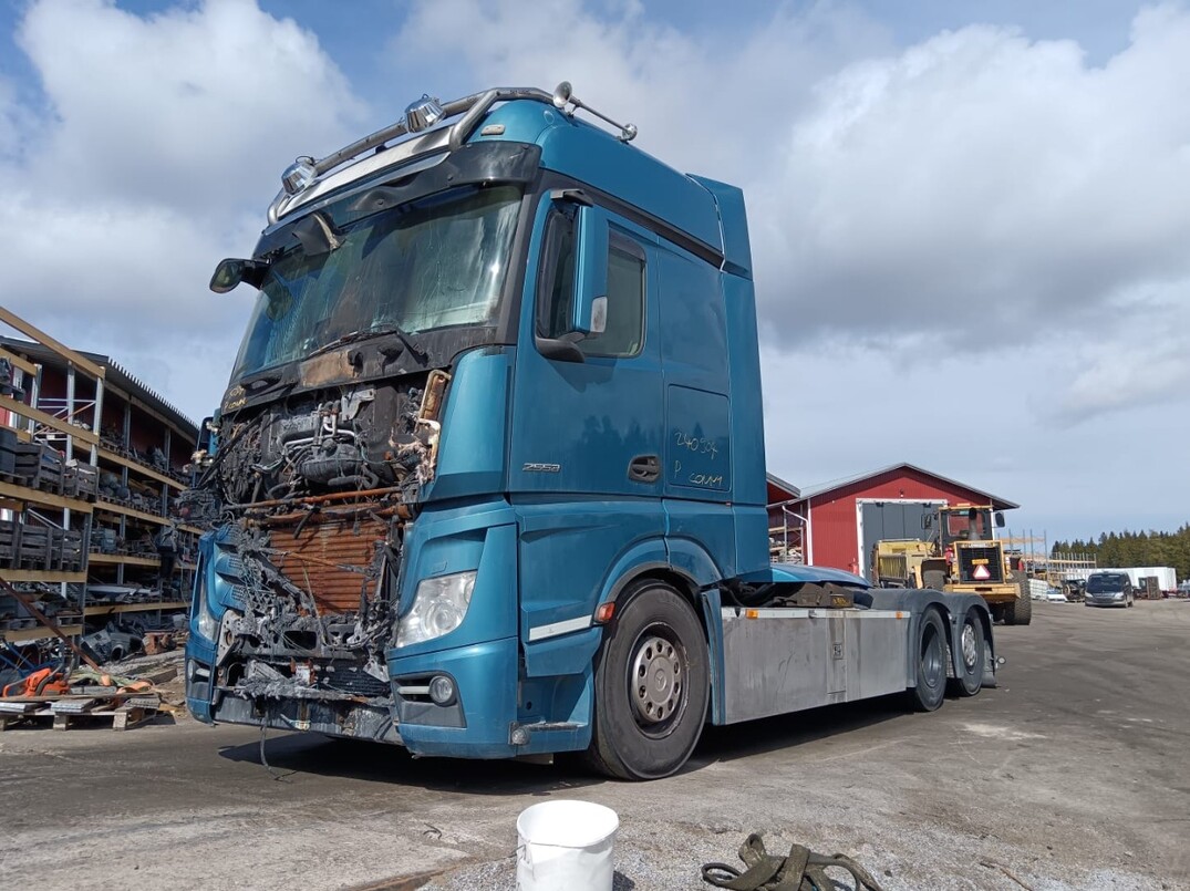 Mercedes-Benz Actros image