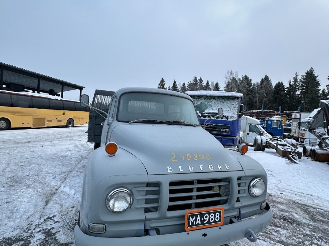 Bedford J6MC5/4240 kuva