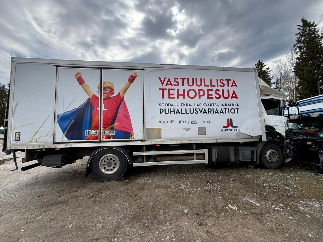 Scania P94 image