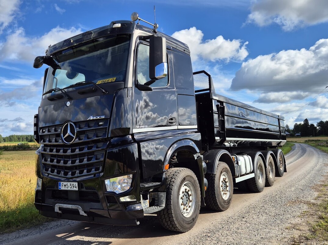 Mercedes-Benz Arocs 3263 kuva